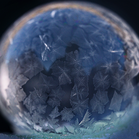 DSC07991- insta - Bevroren zeepbel - snowflakes Watermark null